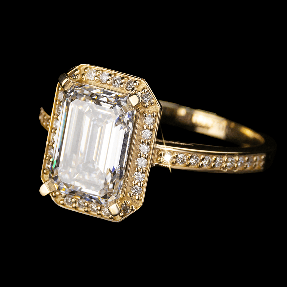 ANILLO DIAMANTE LABORATORIO EMERALD CUT 2.57ct 14K
