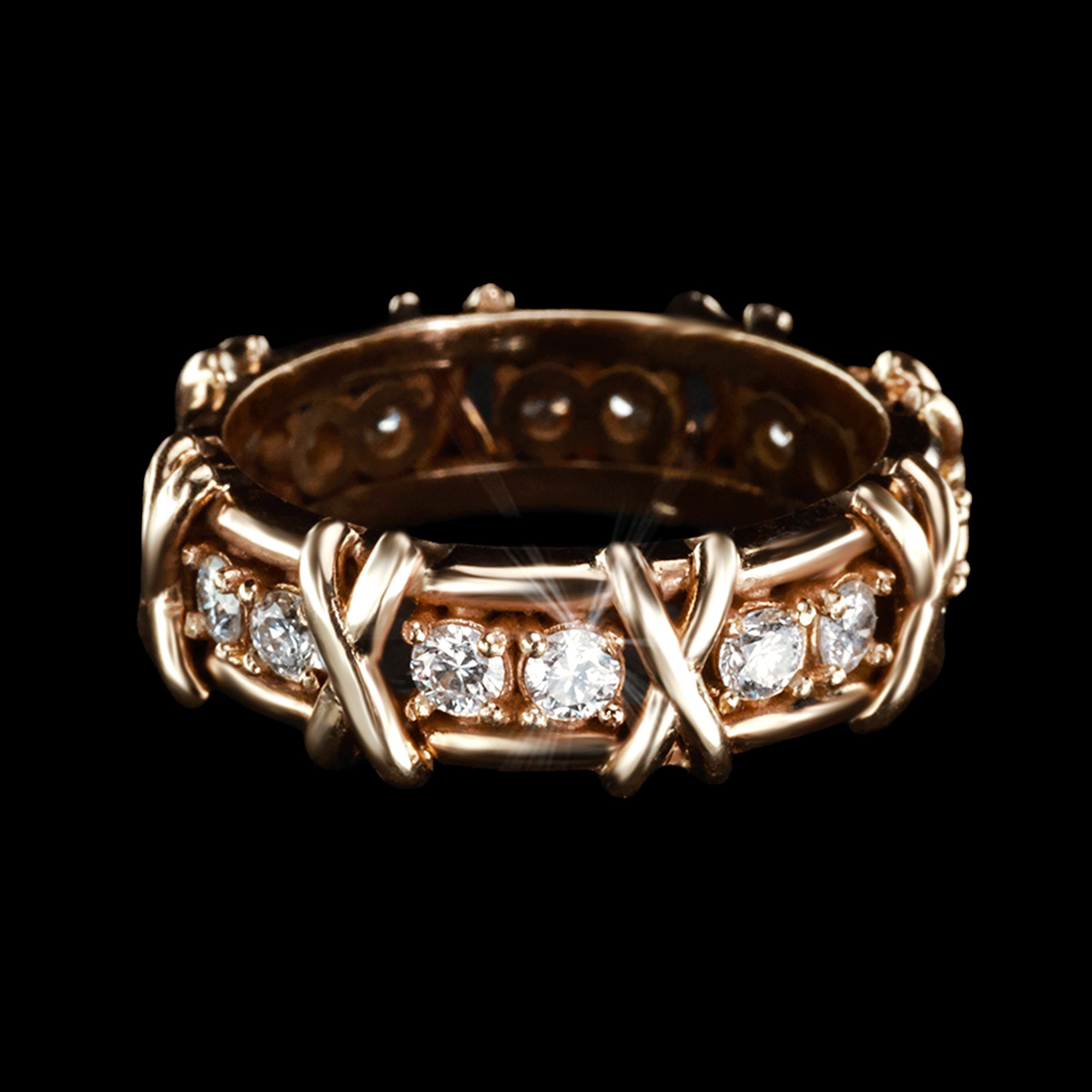 Anillo Argolla Tipo TF Con Diamantes