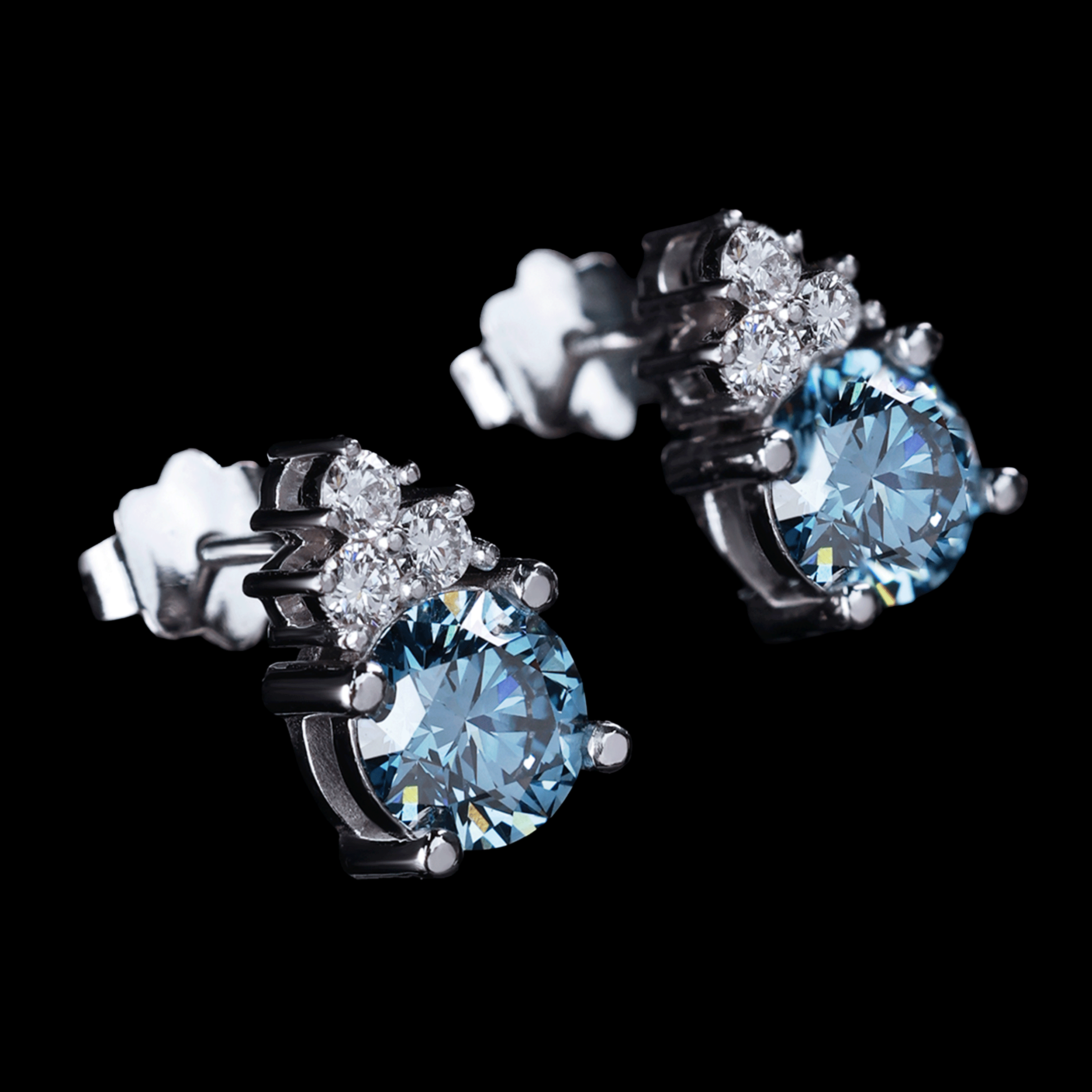 BROQUELES DL/FANCY/BLUE 1.59CT 14K