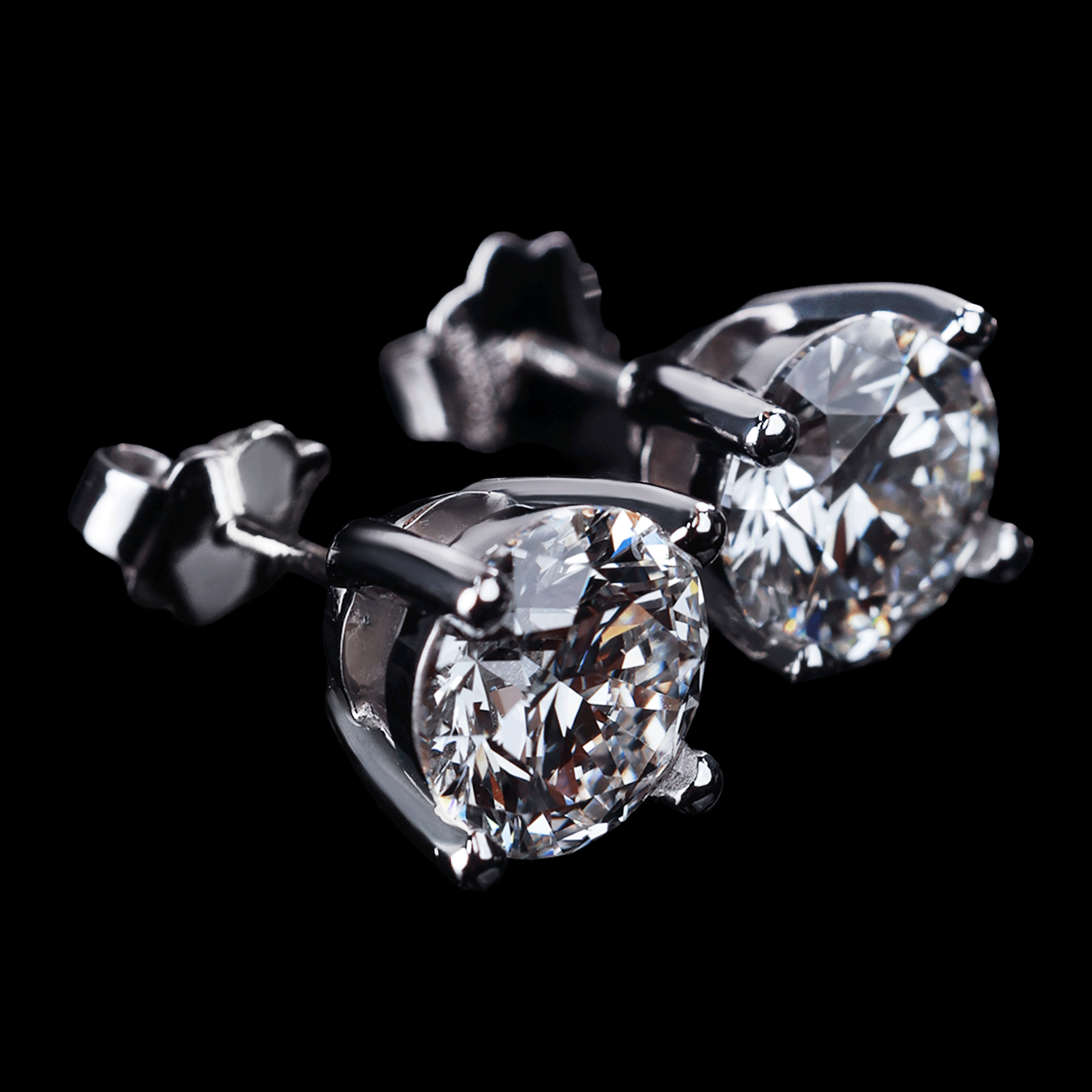 BROQUELES DIAM LAB 2.59CT VVS2 14K