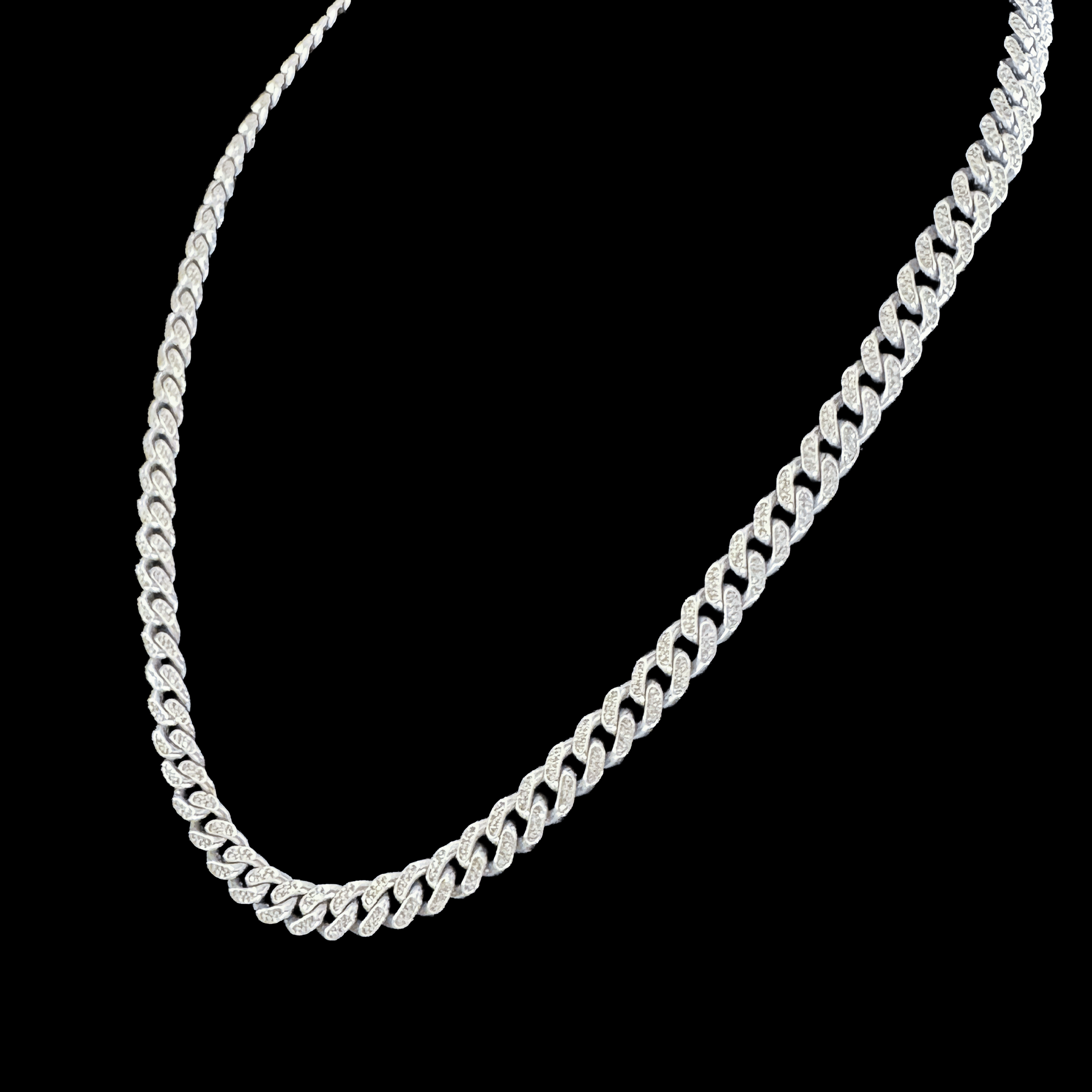 Cadena Barbada Redonda en Oro Blanco con Diamantes 14K