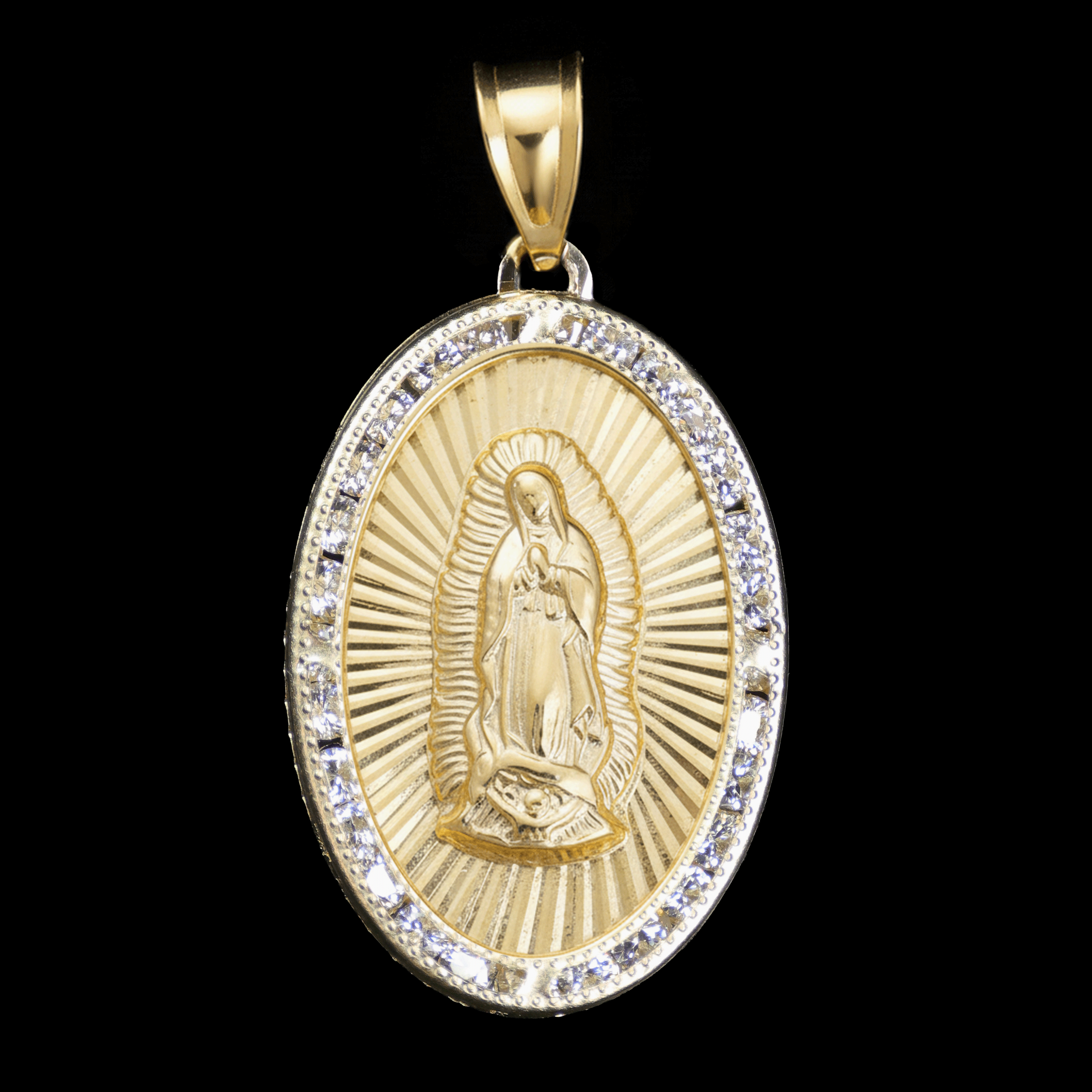MEDALLA OVALADA VIRGEN C/ZN BLANCA EN BISEL 10K