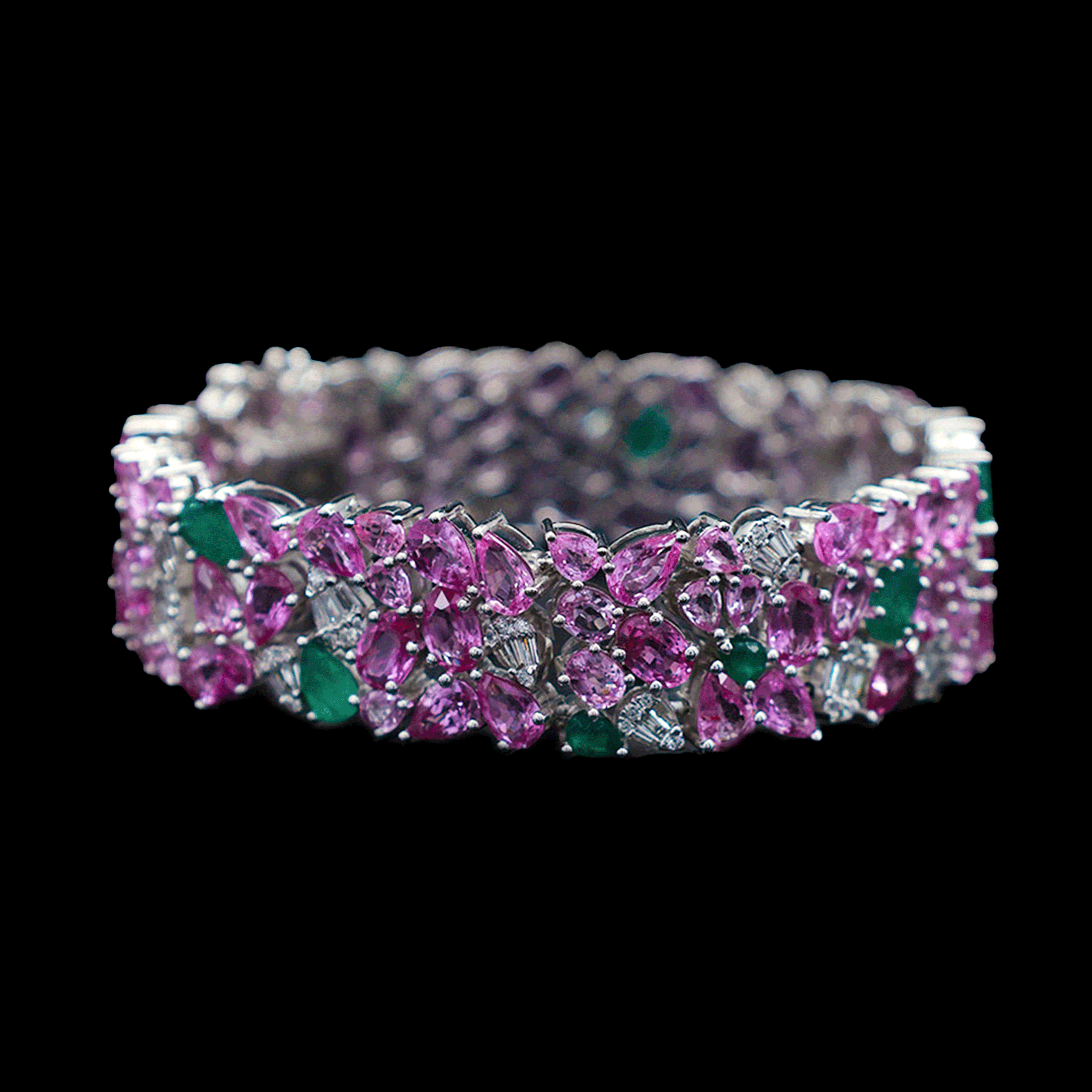 Pulsera de Diamantes Blancos con Zafiros Rosa y Esmeraldas Verdes